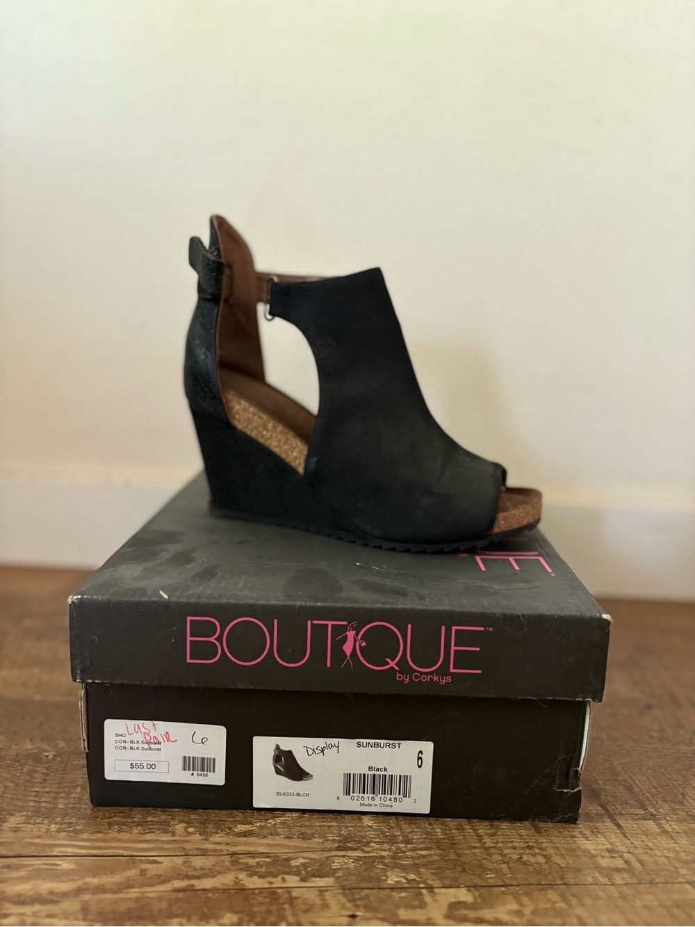 Black Wedges